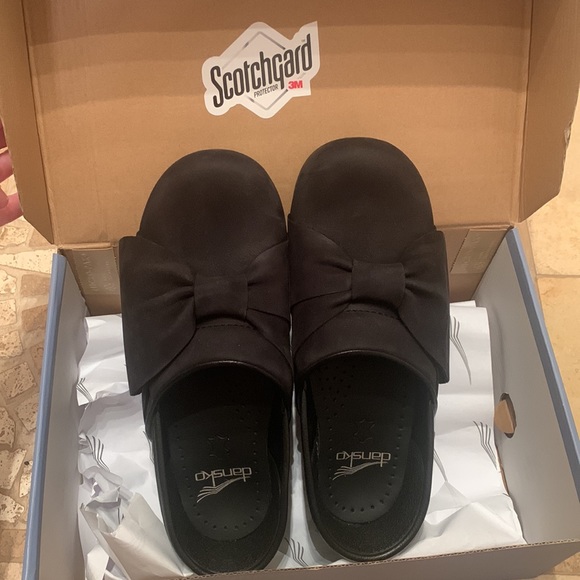 dansko pro bow